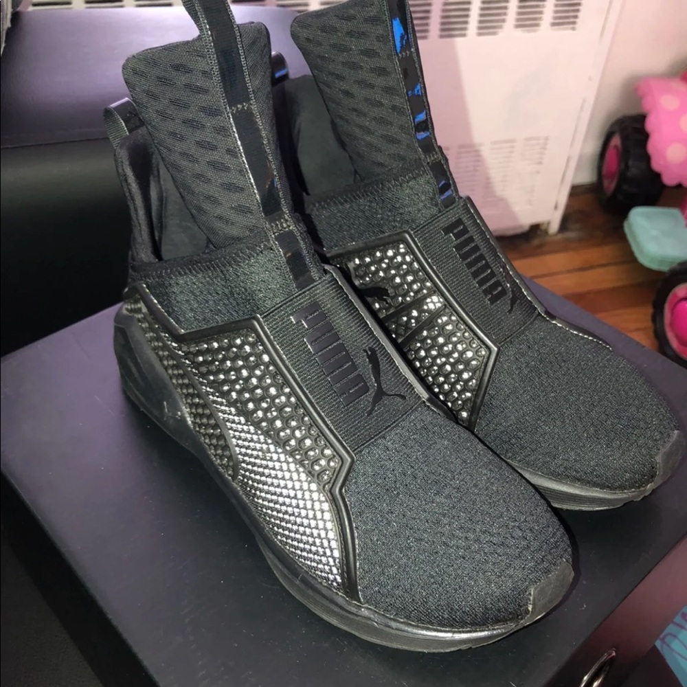 Fenty pumas